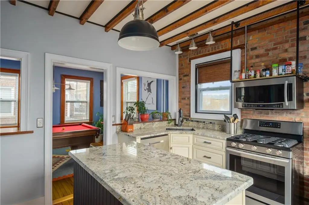 209 3rd Street Newport RI 02840