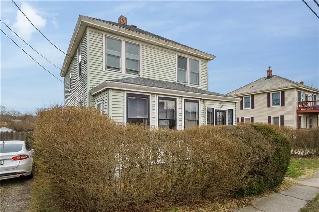 209 3rd Street Newport RI 02840