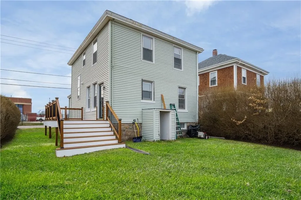 209 3rd Street Newport RI 02840