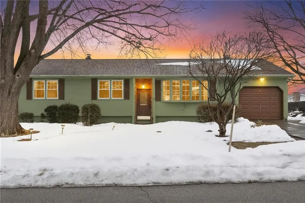 80 West View Avenue Cranston RI 02920