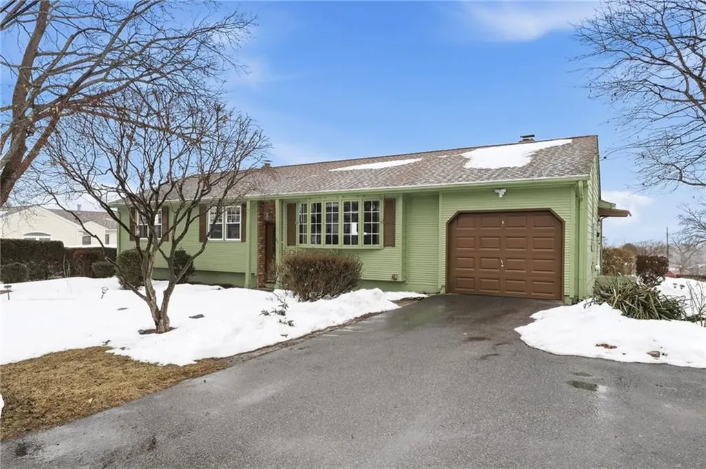 80 West View Avenue Cranston RI 02920