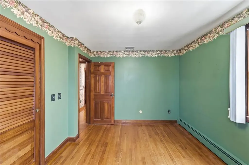 80 West View Avenue Cranston RI 02920