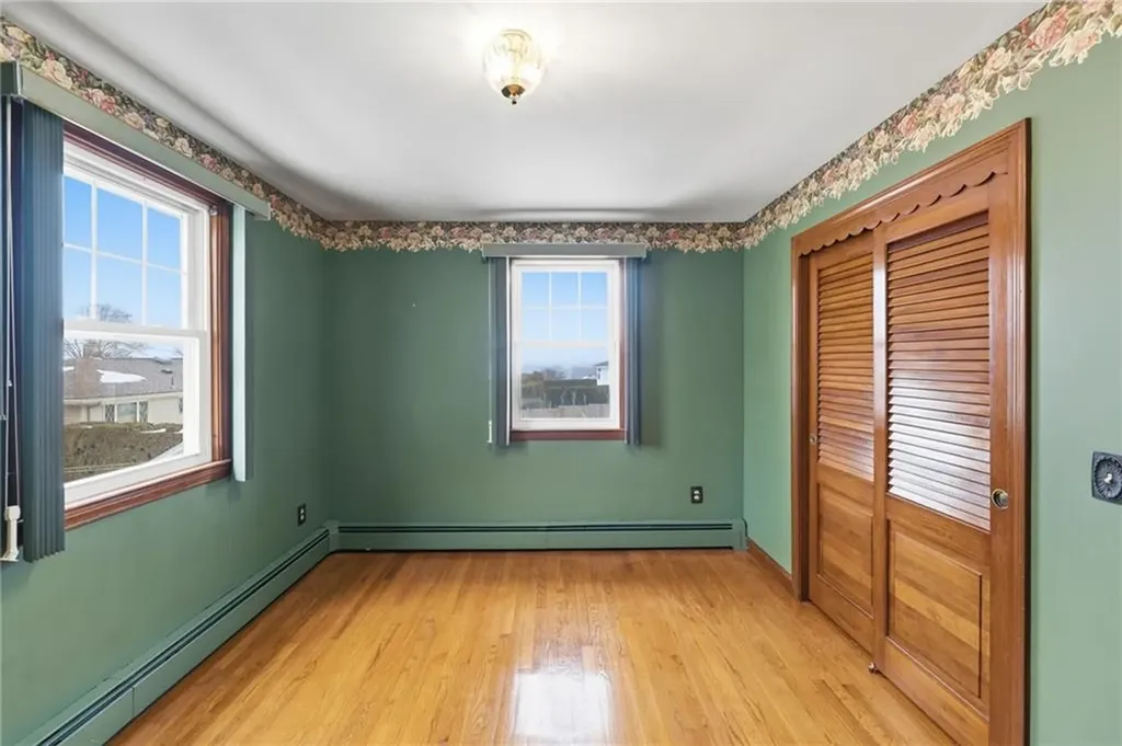 80 West View Avenue Cranston RI 02920