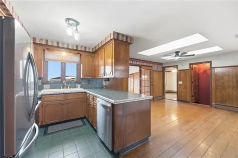 80 West View Avenue Cranston RI 02920