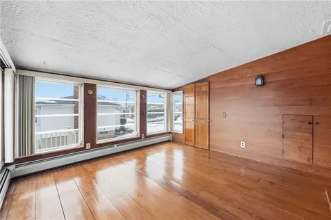 80 West View Avenue Cranston RI 02920