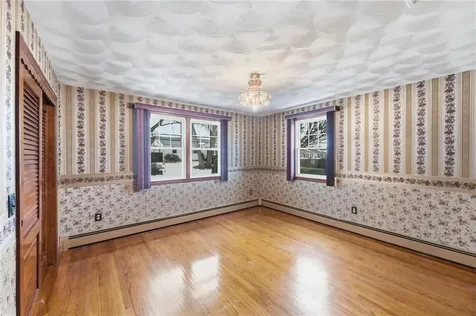 80 West View Avenue Cranston RI 02920