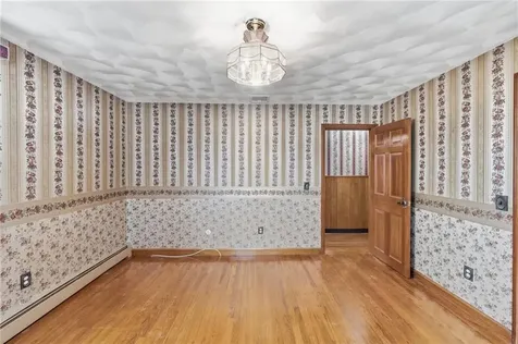 80 West View Avenue Cranston RI 02920