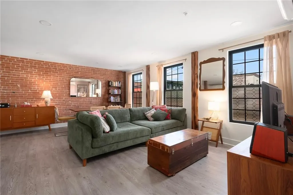 50 Ashburton Street Providence RI 02904