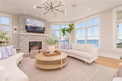 10 Coulter Street Jamestown RI 02835