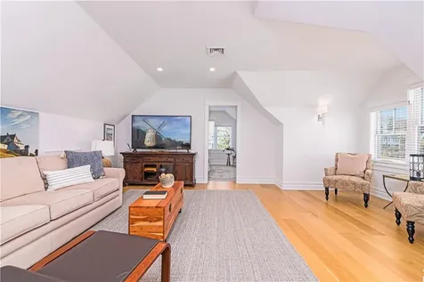 10 Coulter Street Jamestown RI 02835