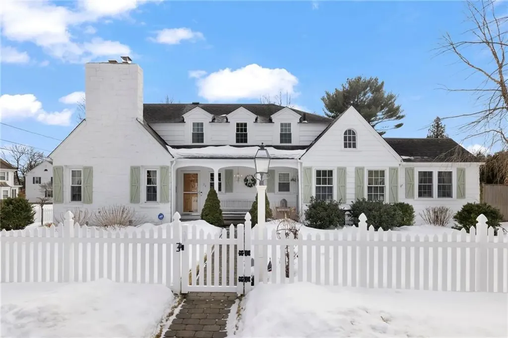 34 North Country Club Drive Warwick RI 02888