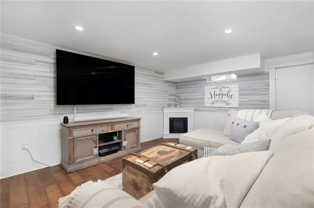 34 North Country Club Drive Warwick RI 02888