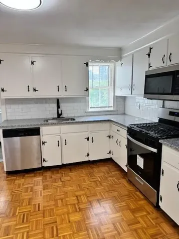 40 Bourne Street Bristol RI 02809