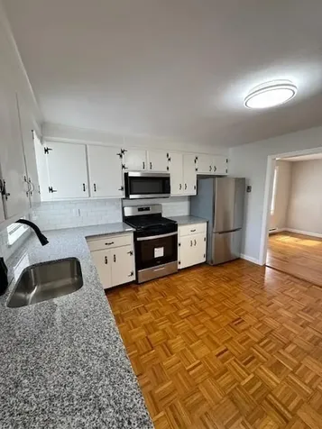 40 Bourne Street Bristol RI 02809