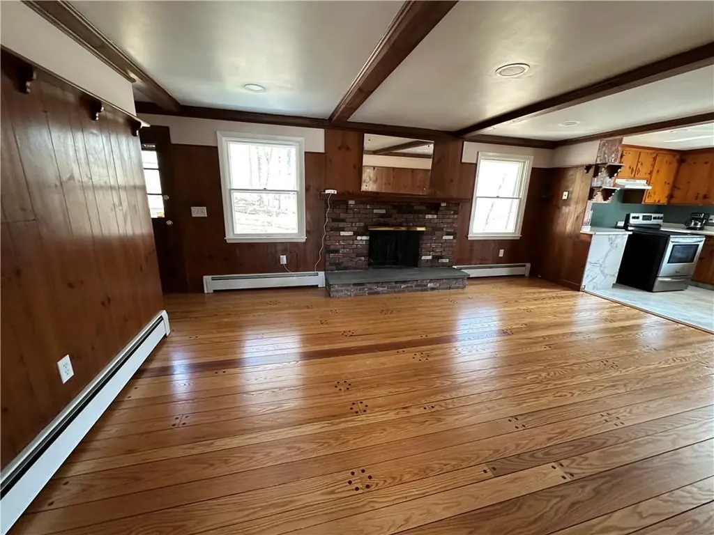 41 Hartford Pike Foster RI 02825