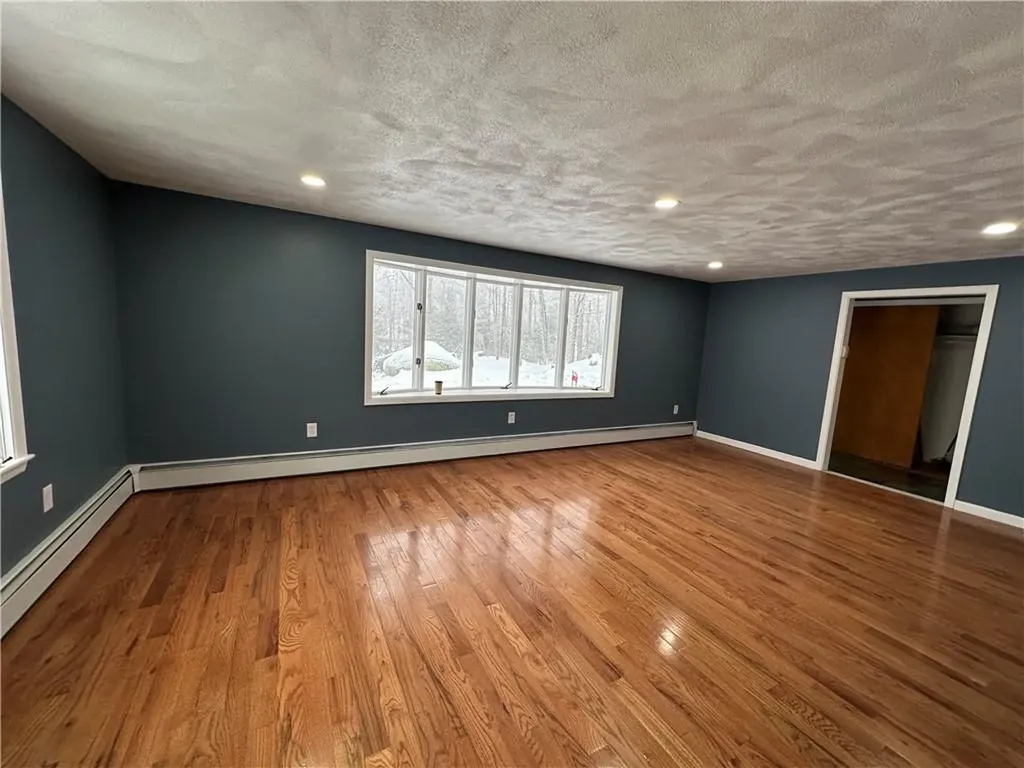 41 Hartford Pike Foster RI 02825