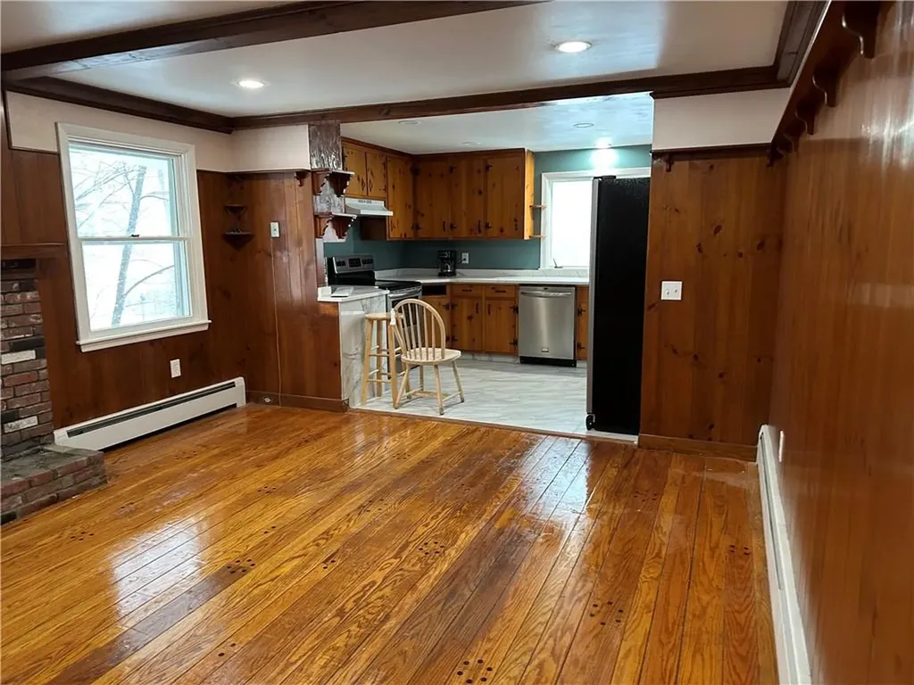 41 Hartford Pike Foster RI 02825