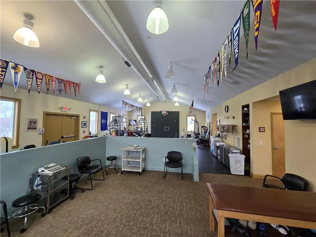 2871 Post Road Warwick RI 02886