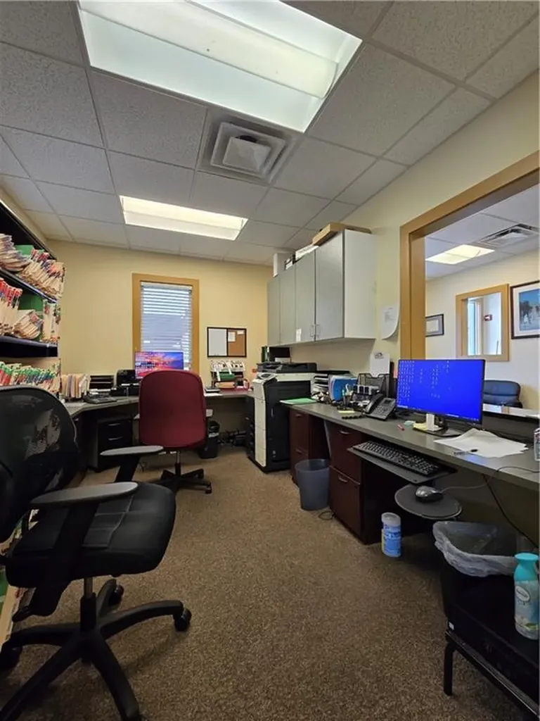 2871 Post Road Warwick RI 02886