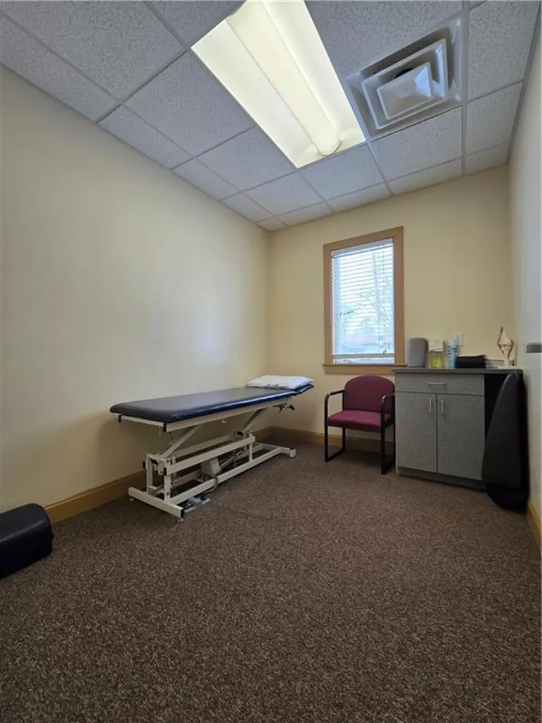 2871 Post Road Warwick RI 02886