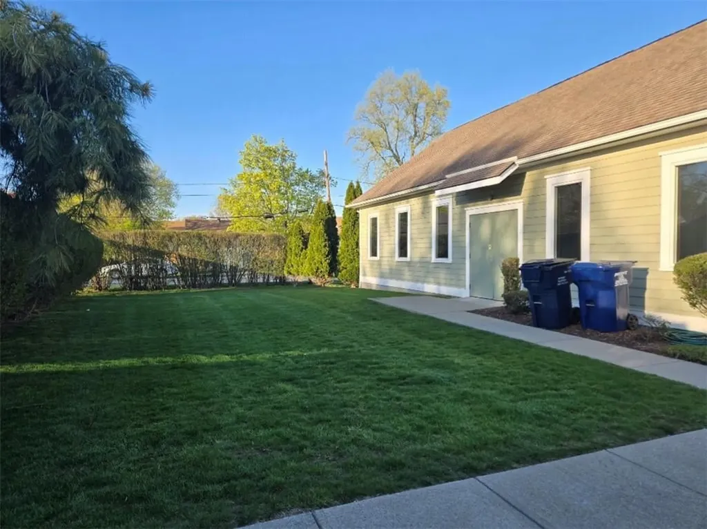 2871 Post Road Warwick RI 02886