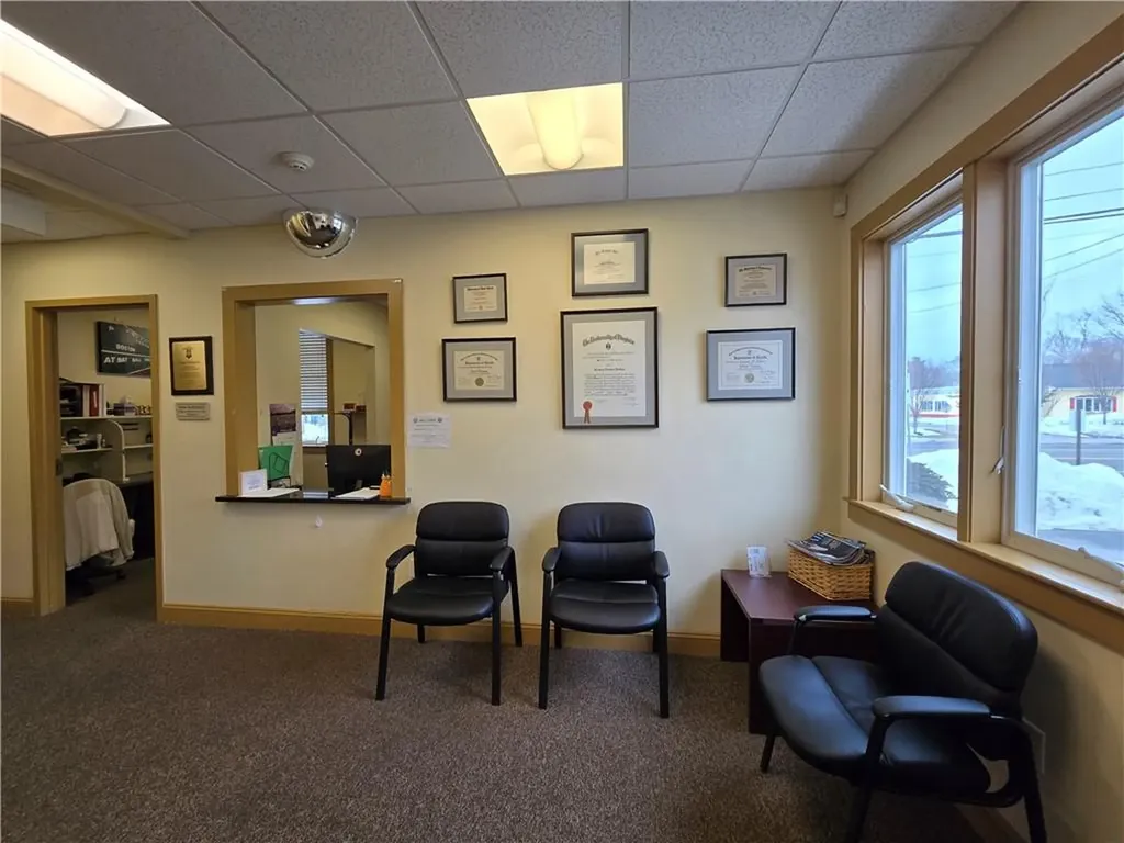 2871 Post Road Warwick RI 02886
