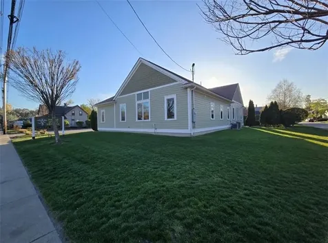 2871 Post Road Warwick RI 02886
