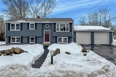 114 Burlingame Road West Warwick RI 02893