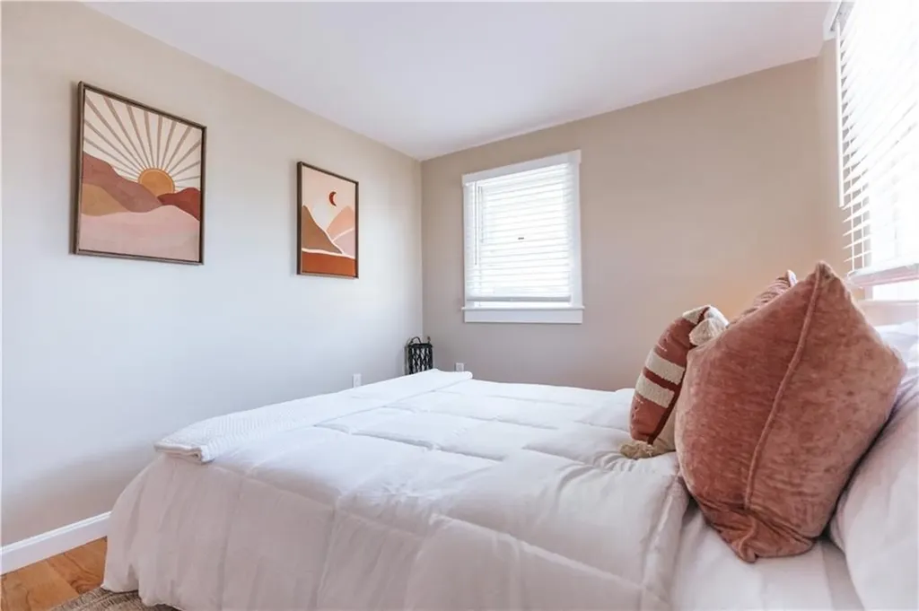 28 Dixon Street Newport RI 02840