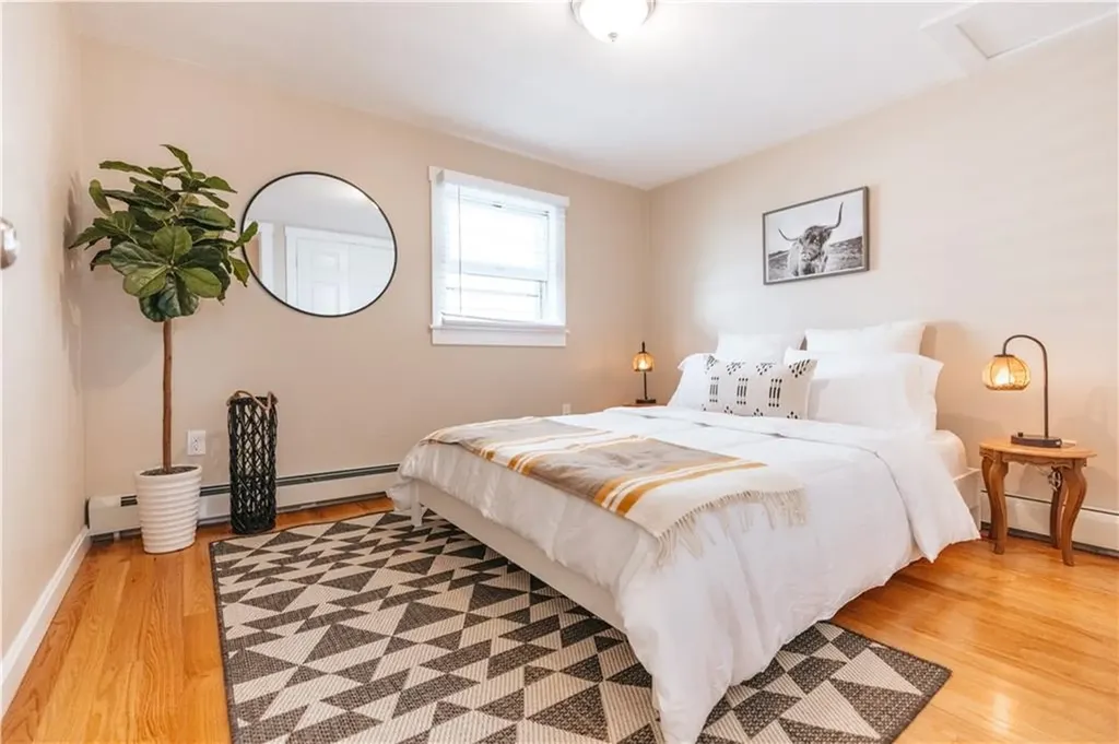 28 Dixon Street Newport RI 02840