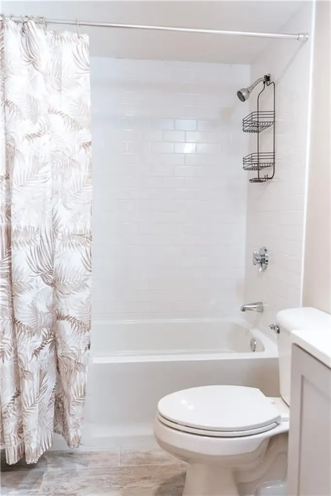 28 Dixon Street Newport RI 02840