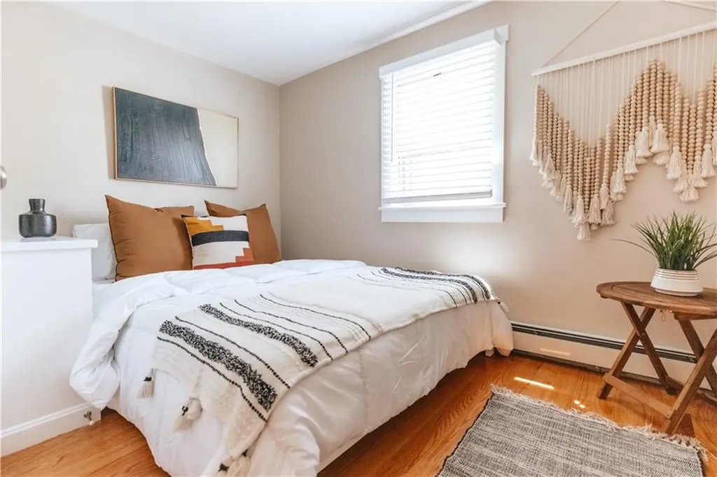 28 Dixon Street Newport RI 02840