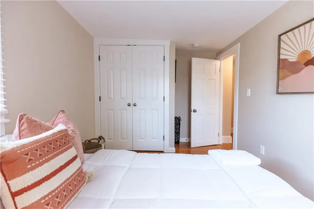 28 Dixon Street Newport RI 02840
