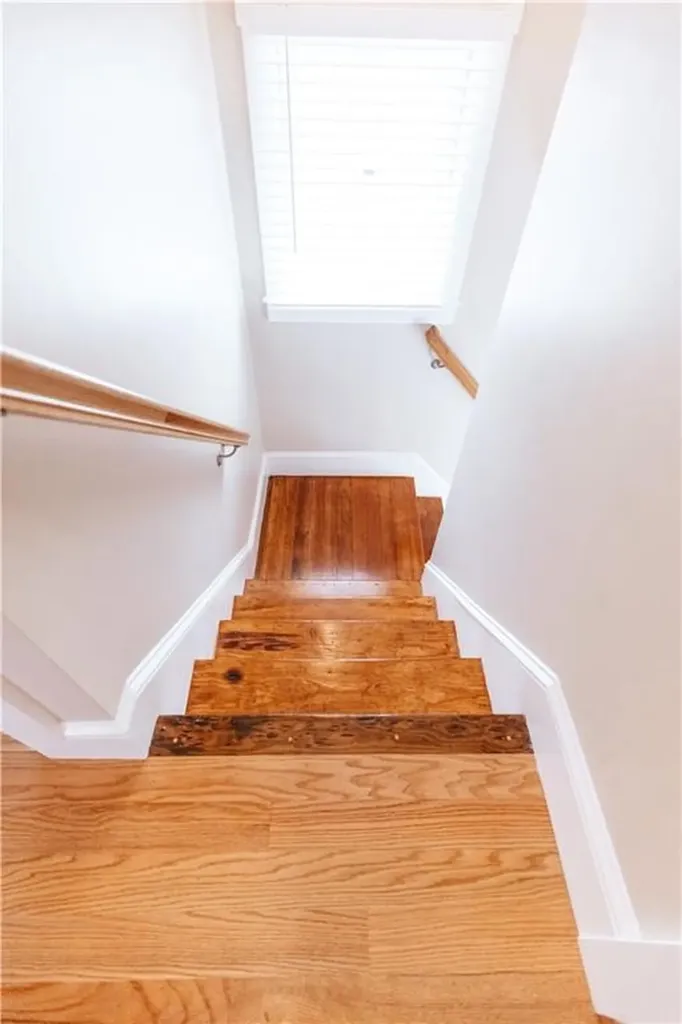 28 Dixon Street Newport RI 02840