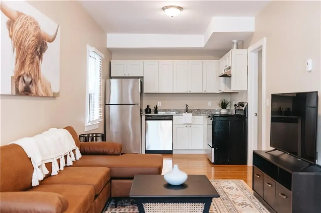 28 Dixon Street Newport RI 02840