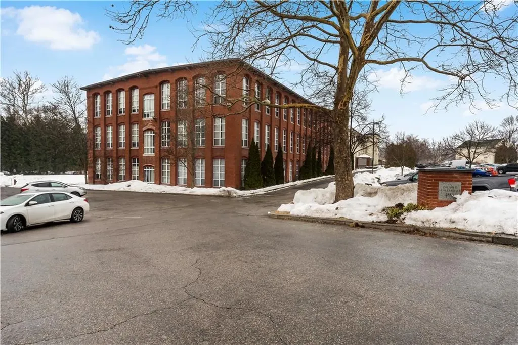 494 Woonasquatucket Avenue North Providence RI 02911