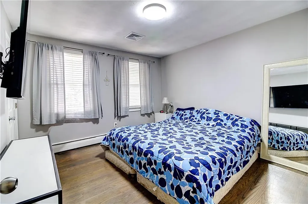 21 Sarah Lane Warwick RI 02889