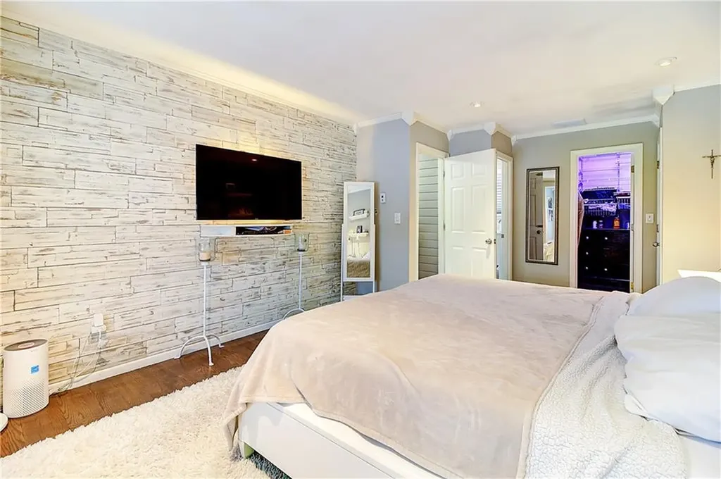 21 Sarah Lane Warwick RI 02889