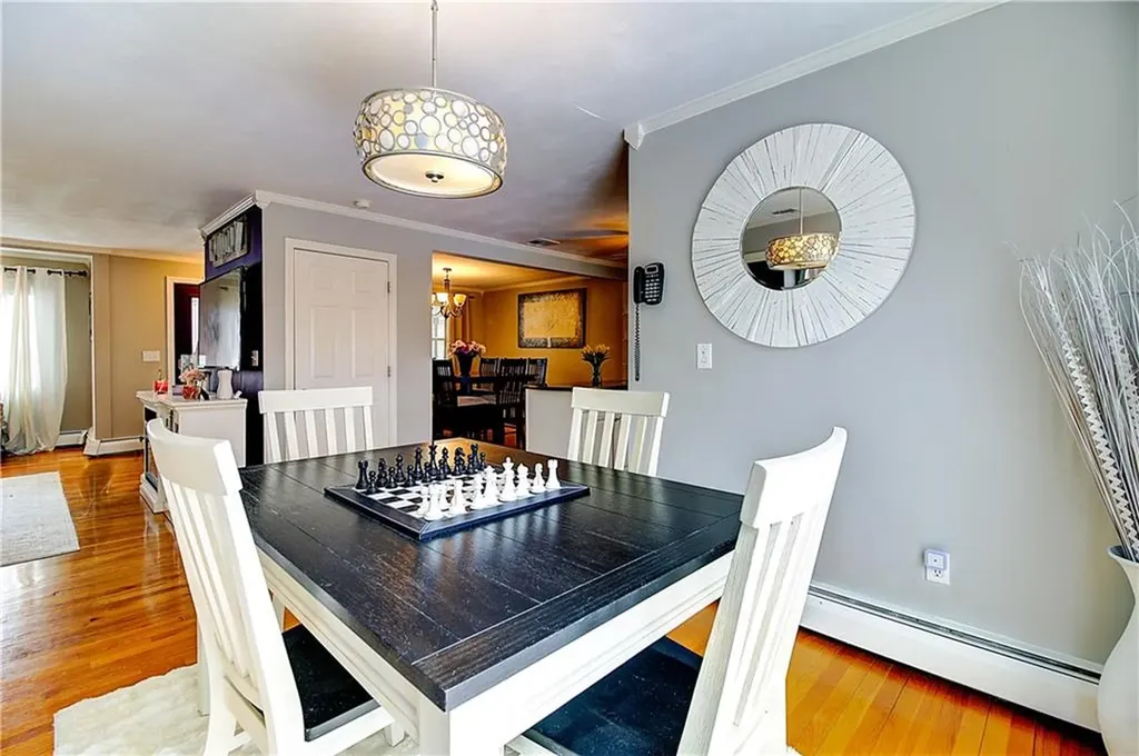 21 Sarah Lane Warwick RI 02889