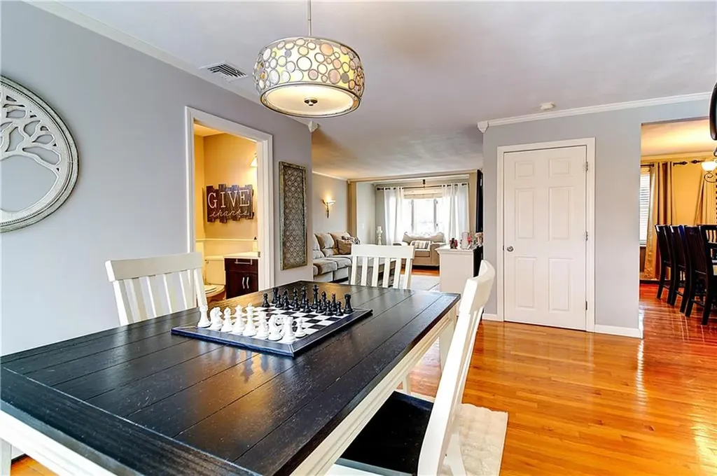 21 Sarah Lane Warwick RI 02889