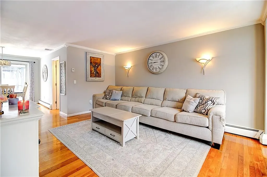 21 Sarah Lane Warwick RI 02889