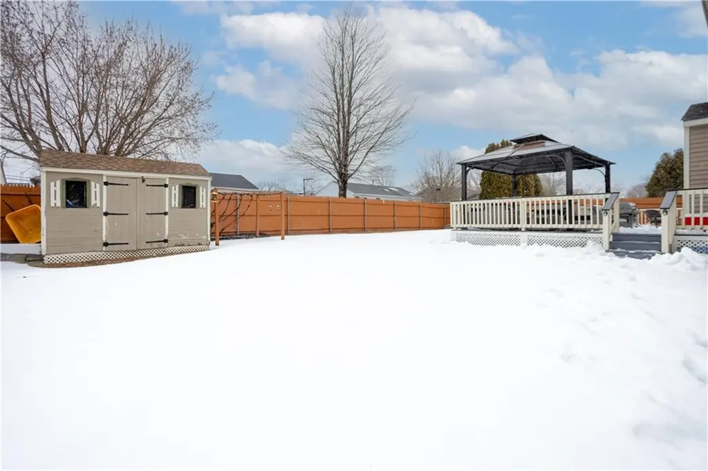 21 Sarah Lane Warwick RI 02889