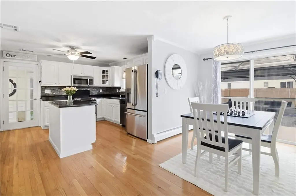 21 Sarah Lane Warwick RI 02889