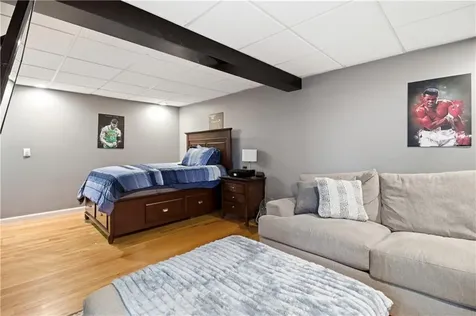 21 Sarah Lane Warwick RI 02889