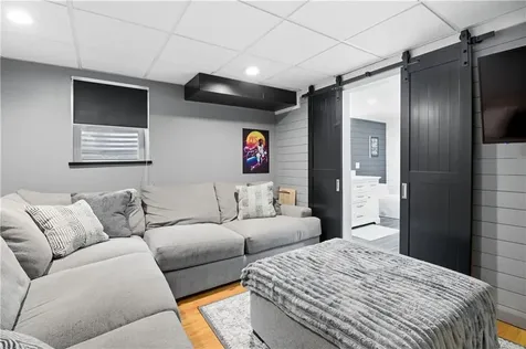 21 Sarah Lane Warwick RI 02889