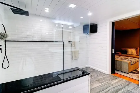 21 Sarah Lane Warwick RI 02889