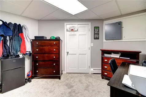 21 Sarah Lane Warwick RI 02889