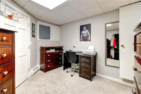 21 Sarah Lane Warwick RI 02889