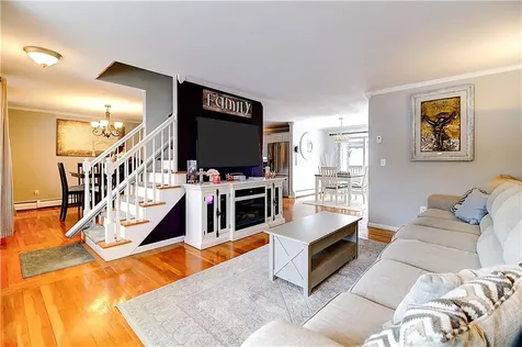 21 Sarah Lane Warwick RI 02889