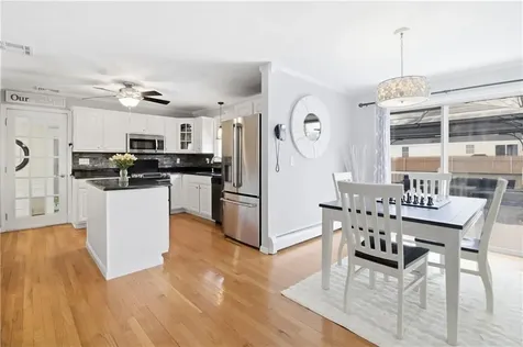 21 Sarah Lane Warwick RI 02889